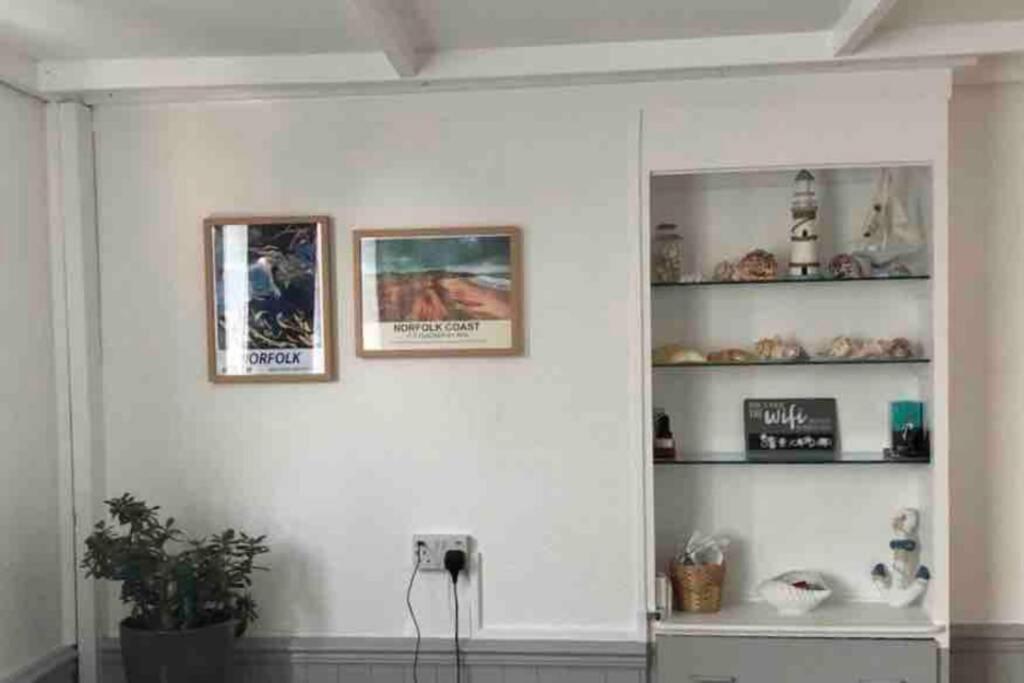 Dog Friendly Cottage 2 Mins To Beach With Hot Tub And Zappi Ev Lessingham Extérieur photo