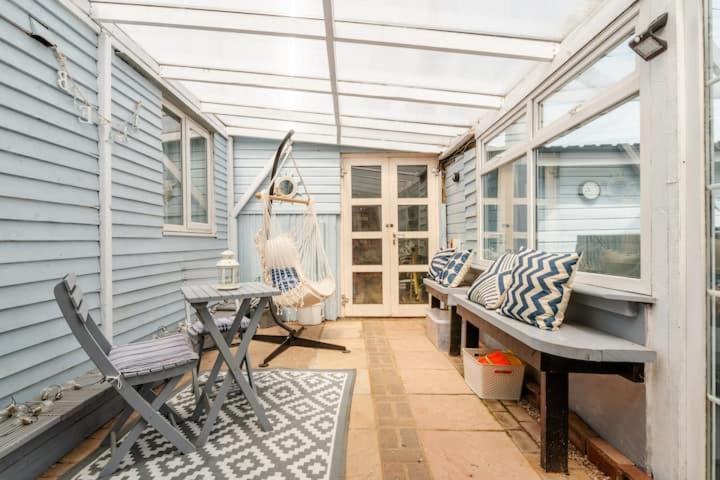 Dog Friendly Cottage 2 Mins To Beach With Hot Tub And Zappi Ev Lessingham Extérieur photo