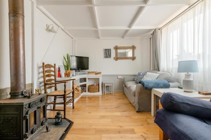 Dog Friendly Cottage 2 Mins To Beach With Hot Tub And Zappi Ev Lessingham Extérieur photo