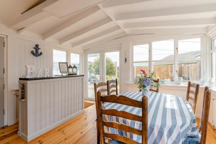 Dog Friendly Cottage 2 Mins To Beach With Hot Tub And Zappi Ev Lessingham Extérieur photo