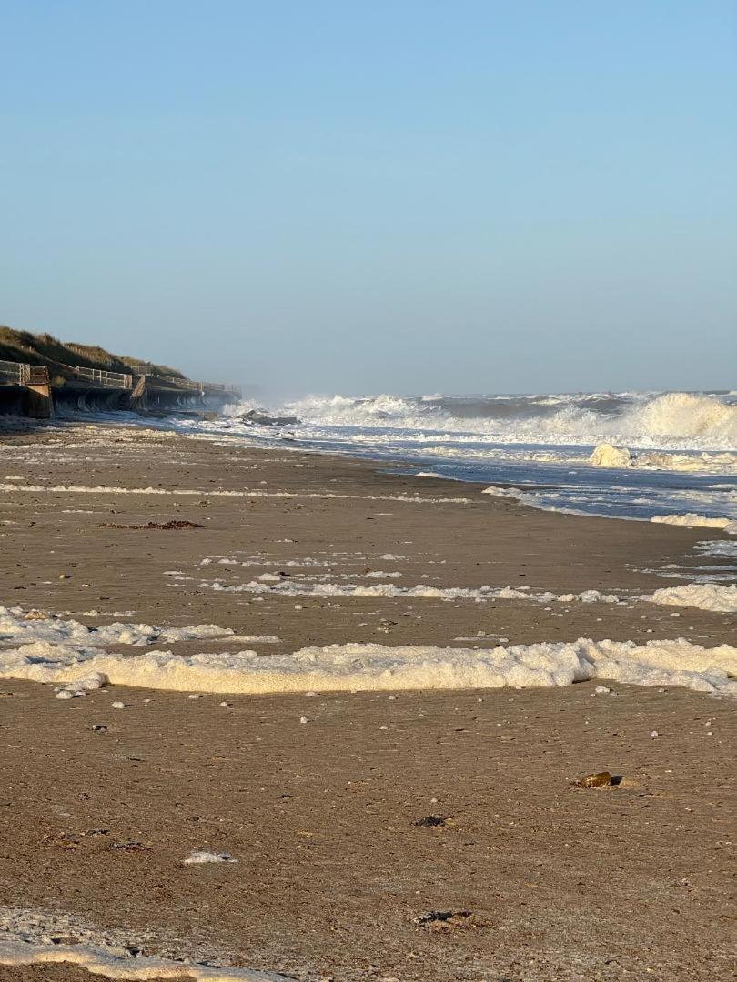 Dog Friendly Cottage 2 Mins To Beach With Hot Tub And Zappi Ev Lessingham Extérieur photo